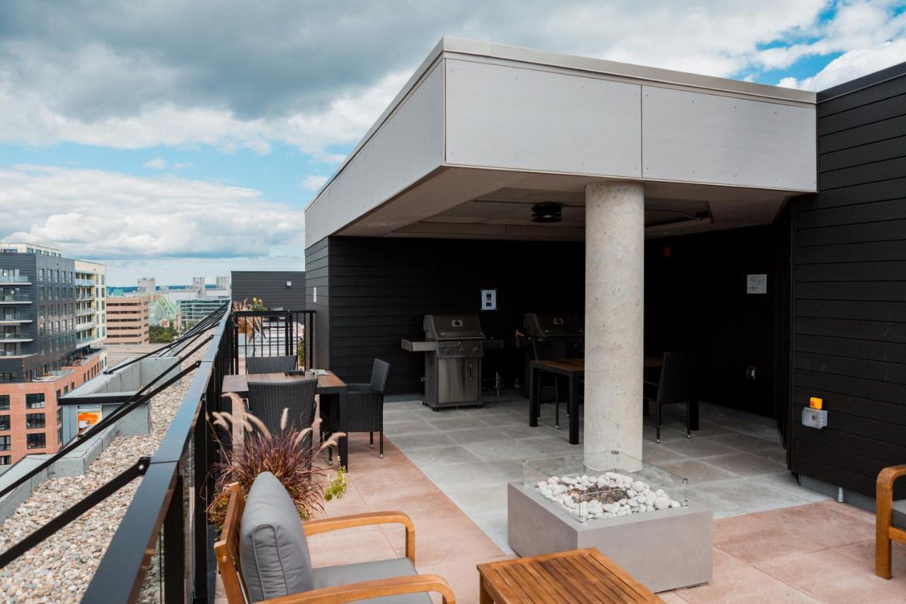 Condo Mid-Century Modern Style - Pool/Terrace Québec Exteriör bild